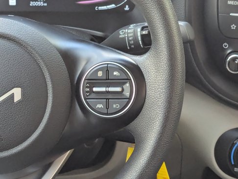 Certified 2023 Kia Soul LX image 18