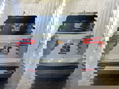 New 2026 Chevrolet Equinox LT w/ Convenience Package II image 16