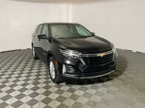 Used 2024 Chevrolet Equinox LT w/ LPO, Floor Liner Package image 5