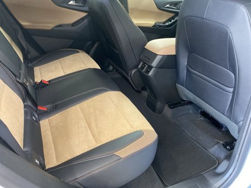 New 2026 Chevrolet Equinox ACTIV w/ Convenience Package III image 17