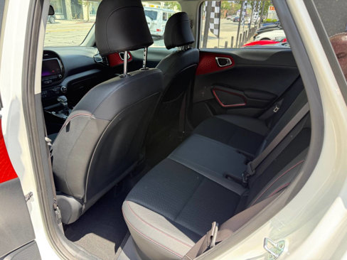 Used 2023 Kia Soul GT-Line image 30