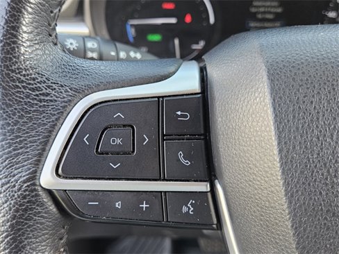 Used 2024 Toyota Sienna XLE image 29
