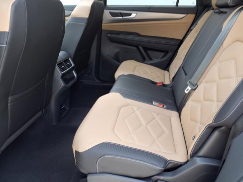 New 2025 Volkswagen Atlas Cross Sport SE image 8