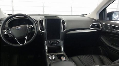 Used 2024 Ford Edge Titanium image 7
