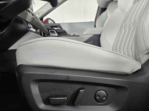 New 2025 Mitsubishi Outlander SEL image 31