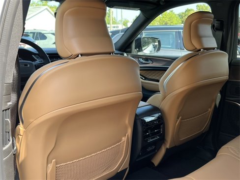 New 2025 Jeep Grand Cherokee Summit image 39