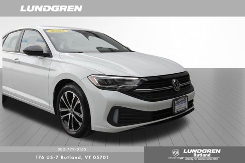 Used 2023 Volkswagen Jetta Sport image 33