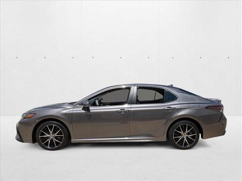 Certified 2024 Toyota Camry SE image 9