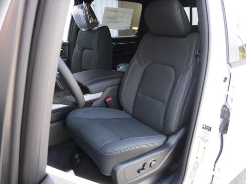 New 2026 RAM 1500 4x4 Crew Cab image 20
