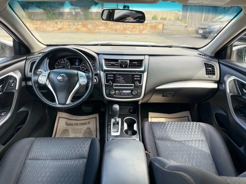 Used 2016 Nissan Altima 2.5 SV image 29