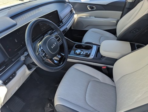Certified 2025 Kia Carnival EX image 19