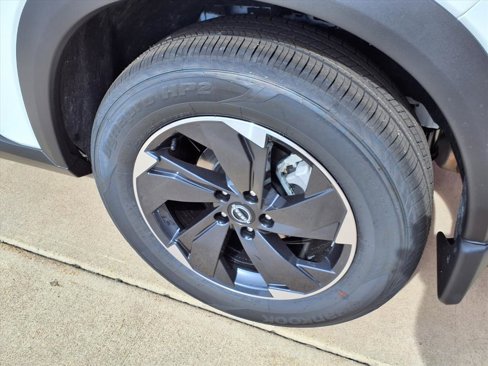 New 2026 Nissan Rogue SV image 10