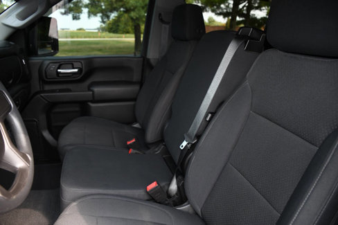 Used 2020 Chevrolet Silverado 2500 Custom w/ Custom Value Package image 16