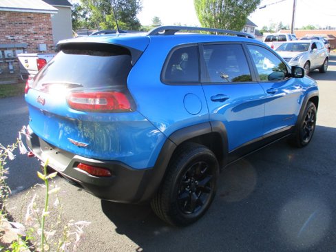 Used 2017 Jeep Cherokee Trailhawk w/ Comfort/Convenience Group image 5
