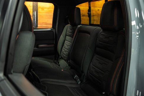 Used 2025 Nissan Frontier PRO-4X image 10