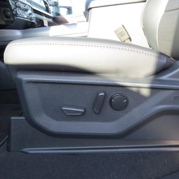 New 2025 Ford F250 Lariat w/ Lariat Ultimate Package image 14