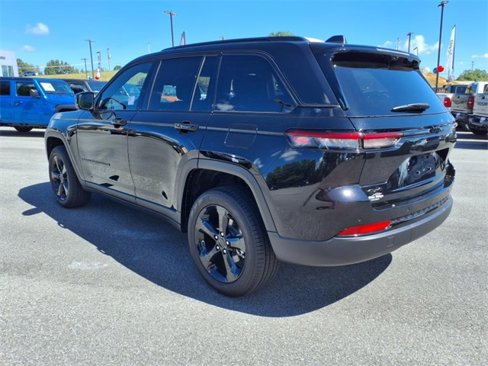 New 2025 Jeep Grand Cherokee Limited w/ Luxury Tech Group II image 6