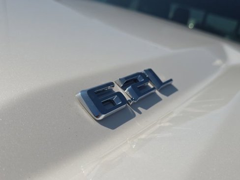 Used 2025 Chevrolet Silverado 1500 High Country image 9