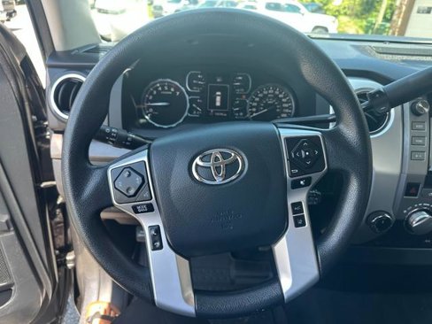 Used 2018 Toyota Tundra SR5 image 11