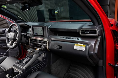Used 2025 Toyota Tacoma SR5 image 18