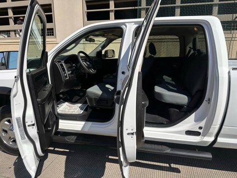 Used 2018 RAM 2500 Tradesman w/ Chrome Appearance Group image 11
