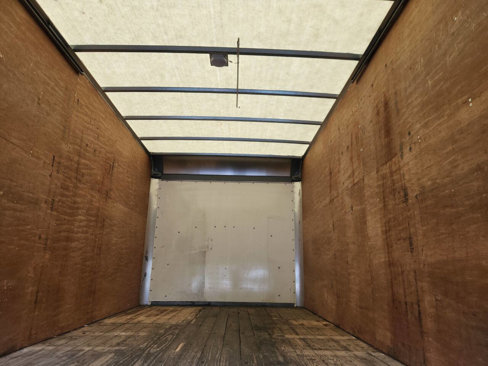 Used 2016 Chevrolet Express 3500 Extended image 18