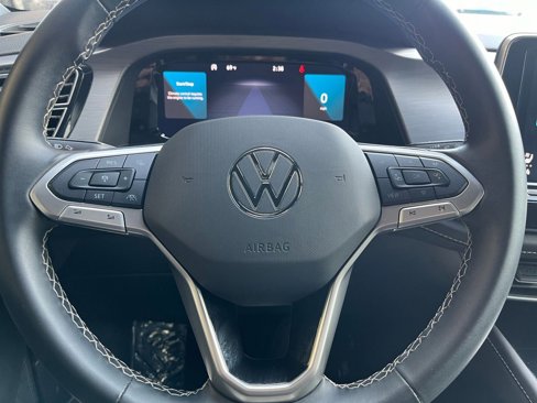Used 2025 Volkswagen Atlas Cross Sport SE image 28