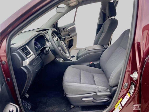 Used 2018 Toyota Highlander FWD V6 image 23