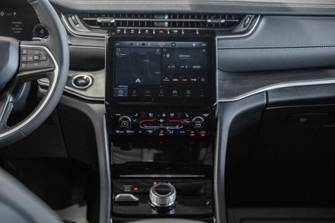 New 2025 Jeep Grand Cherokee L Limited w/ Luxury Tech Group II image 19