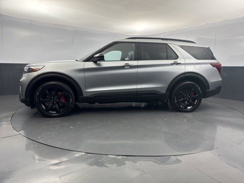 Used 2024 Ford Explorer ST w/ Technology Package image 2