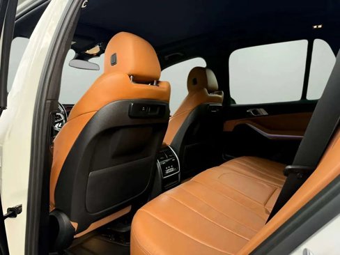 Used 2021 BMW X5 xDrive40i w/ M Sport Package image 23
