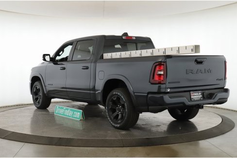 New 2025 RAM 1500 4x4 Crew Cab image 8