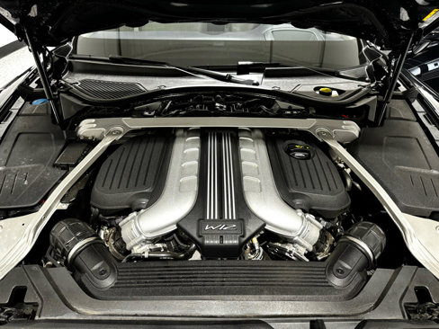 Used 2021 Bentley Flying Spur W12 image 21