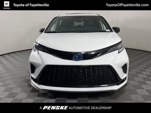 Certified 2025 Toyota Sienna XSE image 20