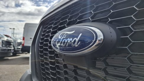 New 2025 Ford Transit 250 148 Medium Roof image 10