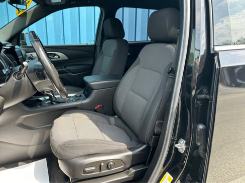 Used 2022 Chevrolet Traverse LT image 9