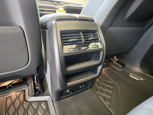 New 2026 BMW X5 xDrive50e image 25