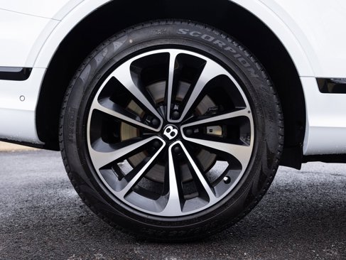 New 2025 Bentley Bentayga image 68