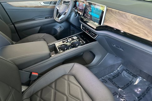 New 2026 Volkswagen Atlas SE image 16