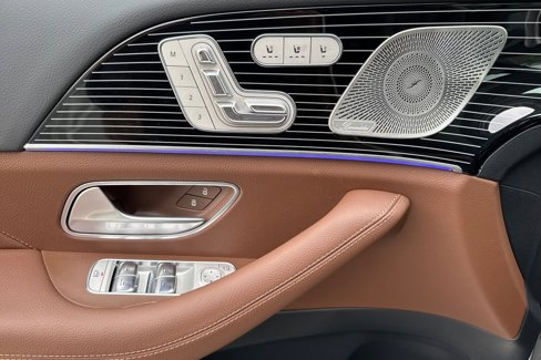 New 2026 Mercedes-Benz GLS 450 4MATIC image 12