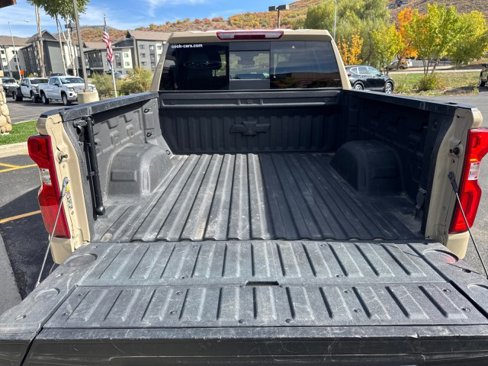 Used 2022 Chevrolet Silverado 1500 LT Trail Boss w/ LT Trail Boss Premium Package image 10