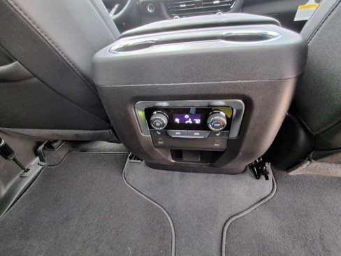 New 2025 Chevrolet Suburban Z71 w/ Z71 Off-Road Package image 22