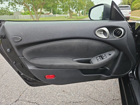 Used 2018 Nissan 370Z Touring image 13