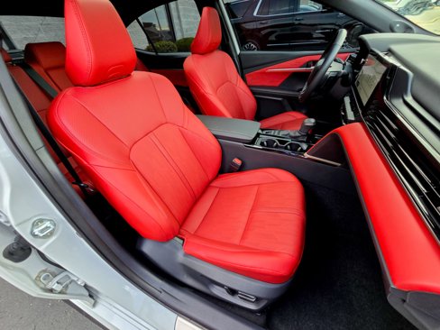 Used 2025 Toyota Camry XSE image 33