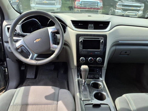 Used 2016 Chevrolet Traverse LT image 11