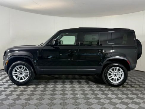 New 2026 Land Rover Defender 110 S image 3