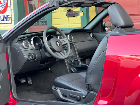 Used 2005 Ford Mustang GT Premium image 19
