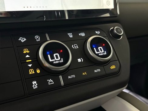 New 2026 Land Rover Defender 110 S image 32
