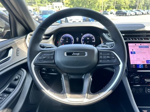 New 2025 Jeep Grand Cherokee Limited image 14