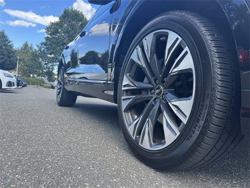 Certified 2025 Audi Q8 Premium Plus image 11
